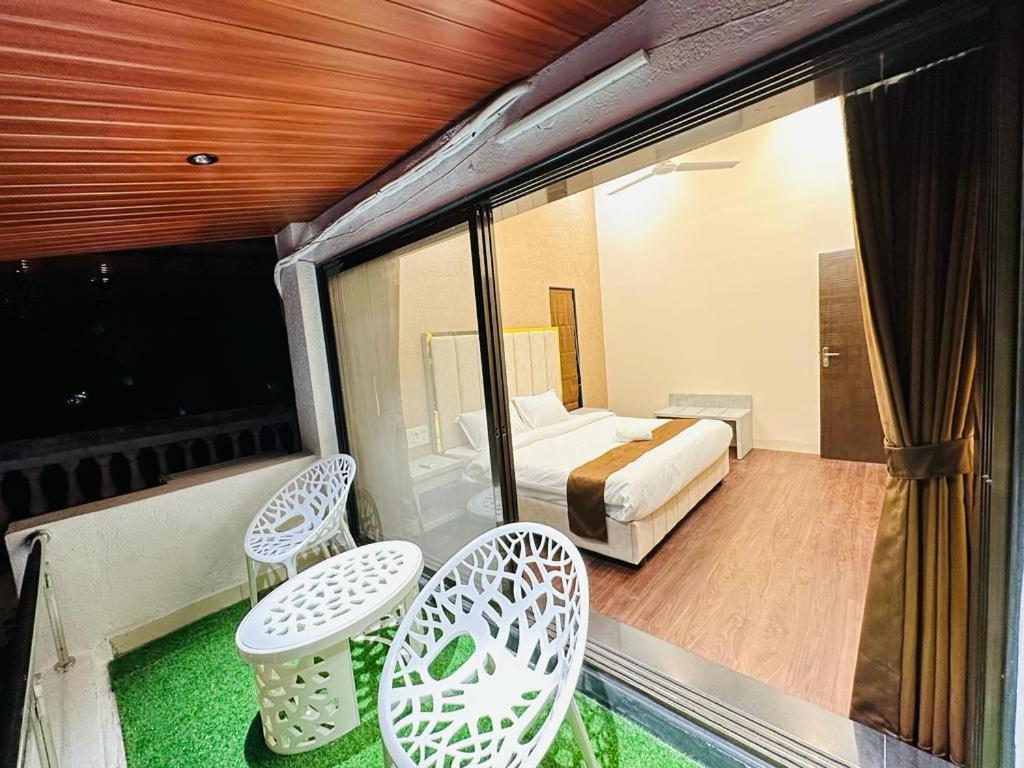 Casa Majestic Lonavala Villa Kültér fotó